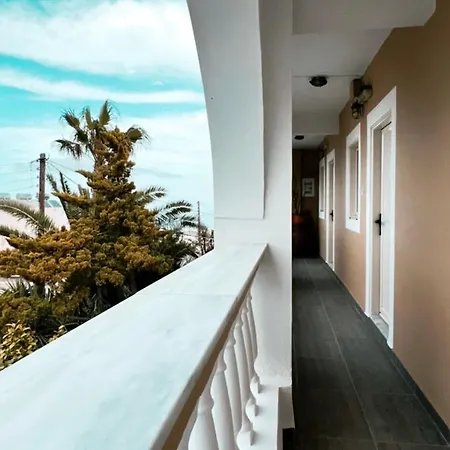 Ξενοδοχείο Danae Φηρά