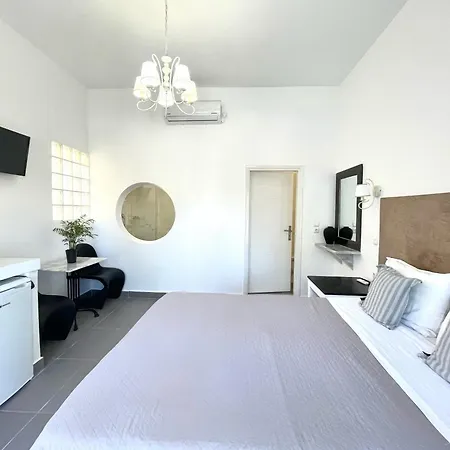 Ξενοδοχείο Danae 3*