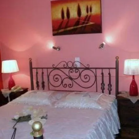 Danae 3* Fira (Santorini)