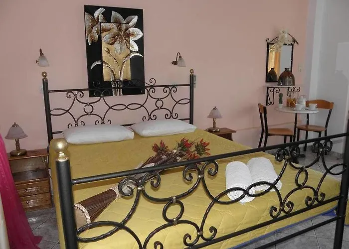 Danae Hotel Fira (Santorini)