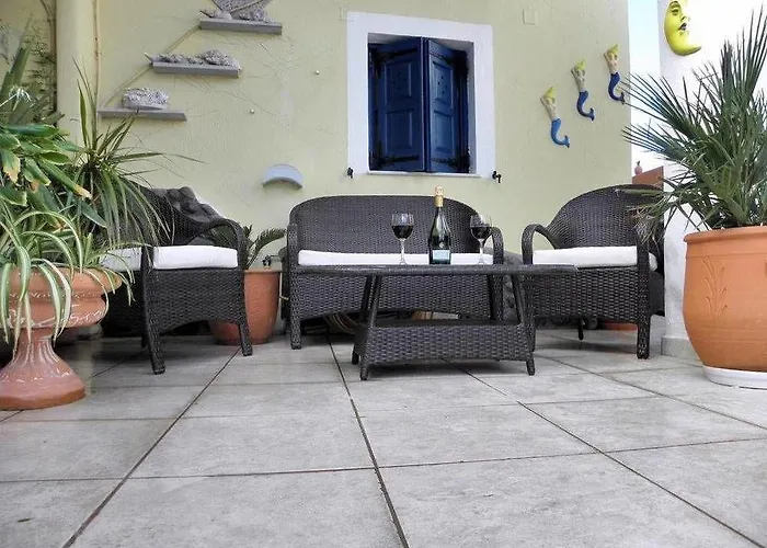 Danae Fira (Santorini)