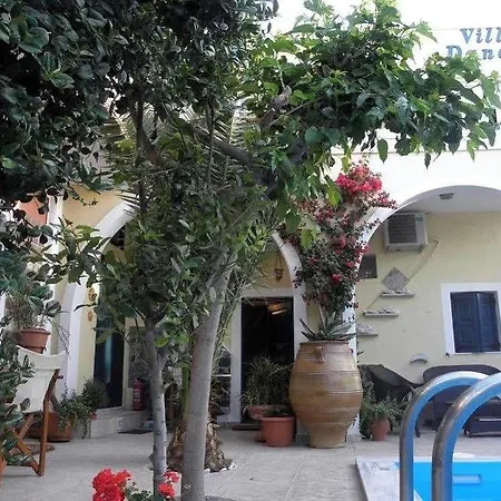Danae 3* Fira (Santorini)